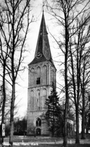 In 1923 werd de huidige hoge naaldspits gebouwd.